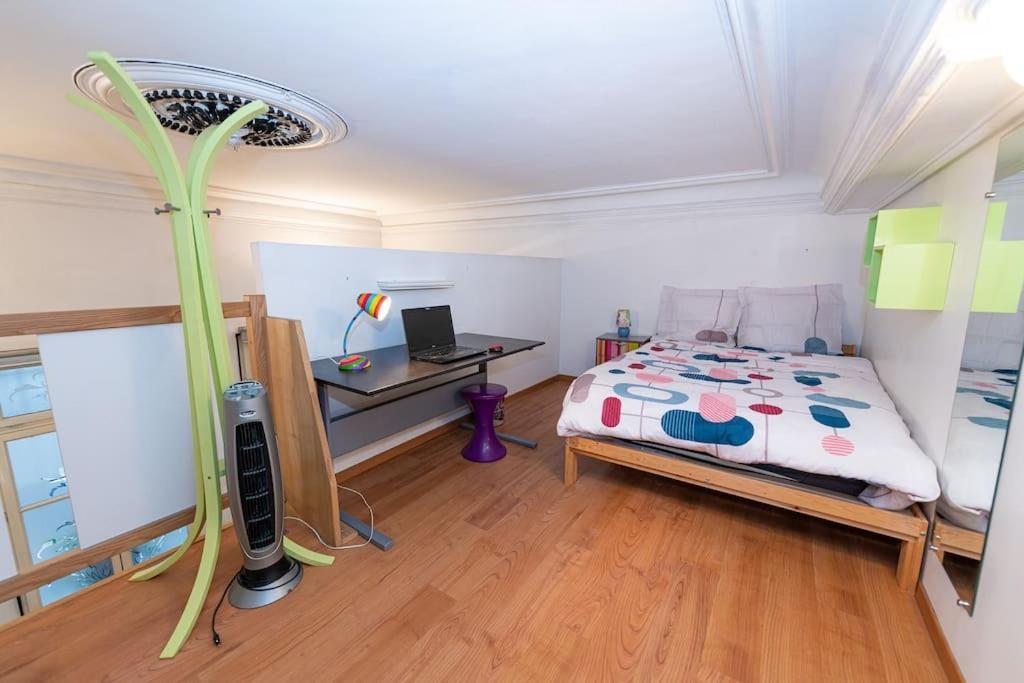 Anna-Maria : Grand Appartement 10 Personnes+Parking Prive -Actif+ Location- Марсель Экстерьер фото
